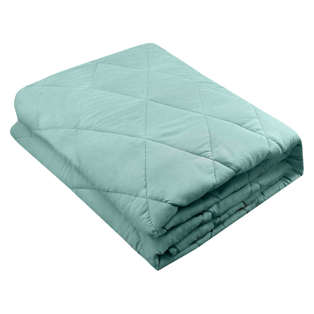 Plush Quilted Blanket in Classic Diamond Pattern for Bed, Sofa and Travel | Plush Quilted Warmth All Year | Throw Blankets