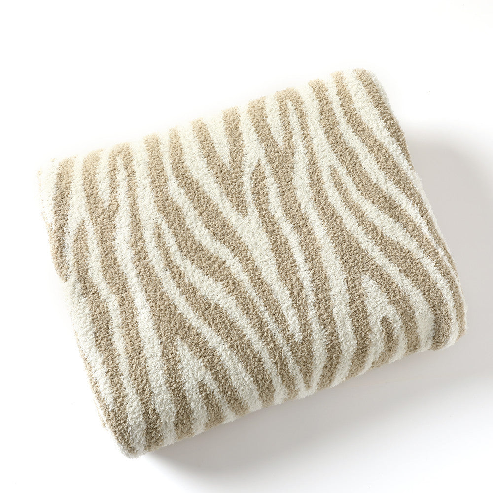 Knitted Houndstooth and Zebra Throw Blanket for Weekend Lounging | Knitted Houndstooth Style | Throw Blankets