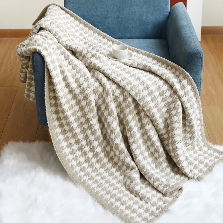 Knitted Houndstooth and Zebra Throw Blanket for Weekend Lounging | Knitted Houndstooth Style | Throw Blankets