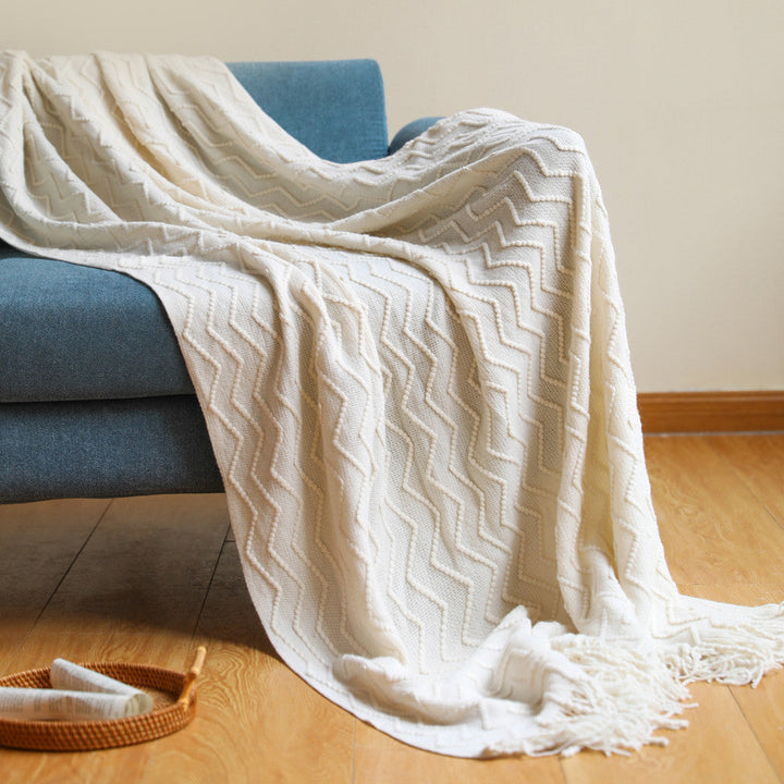 Zigzag Pattern Textured Throw Blanket in Beige and Ocean Blue | Zigzag Texture for Cosy Evenings | Throw Blankets