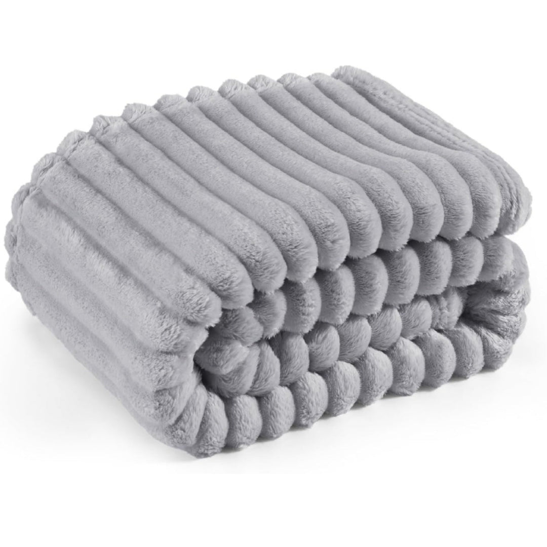 Cozy Plush Throw Blanket in Five Colours and Extra Large Size | Plush Choices from Small to XL | Throw Blankets