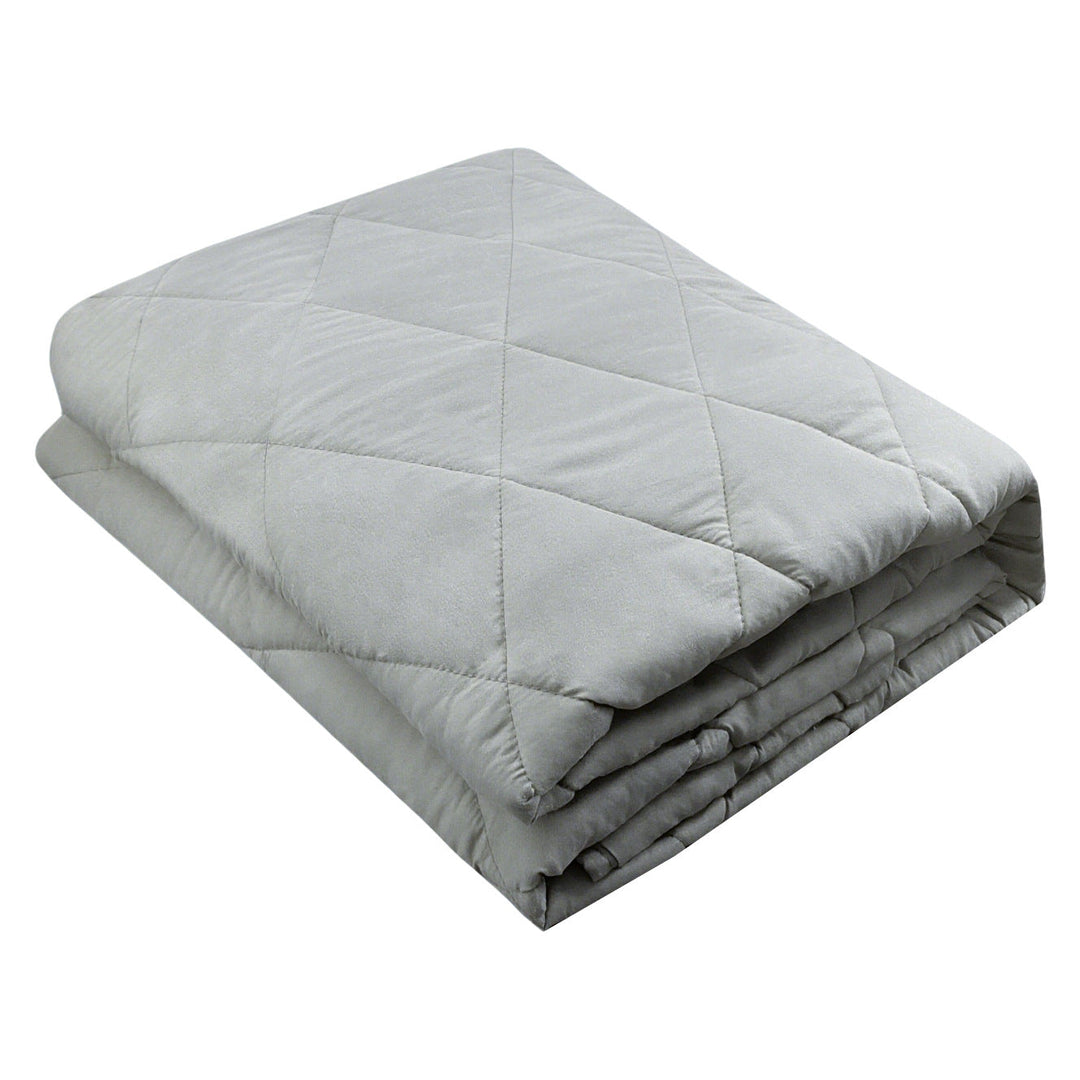 Plush Quilted Blanket in Classic Diamond Pattern for Bed, Sofa and Travel | Plush Quilted Warmth All Year | Throw Blankets