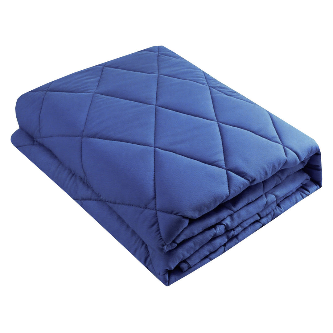 Plush Quilted Blanket in Classic Diamond Pattern for Bed, Sofa and Travel | Plush Quilted Warmth All Year | Throw Blankets