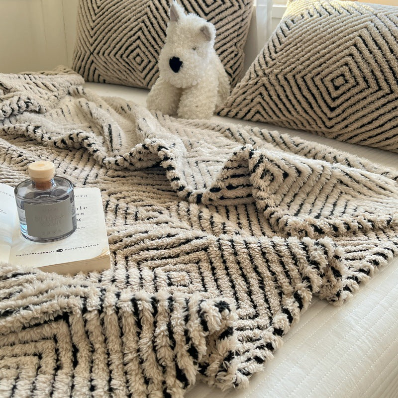 Geometric Pattern Decorative Throw Blanket for Bed and Sofa | Geometric Pattern Comfort | Throw Blankets
