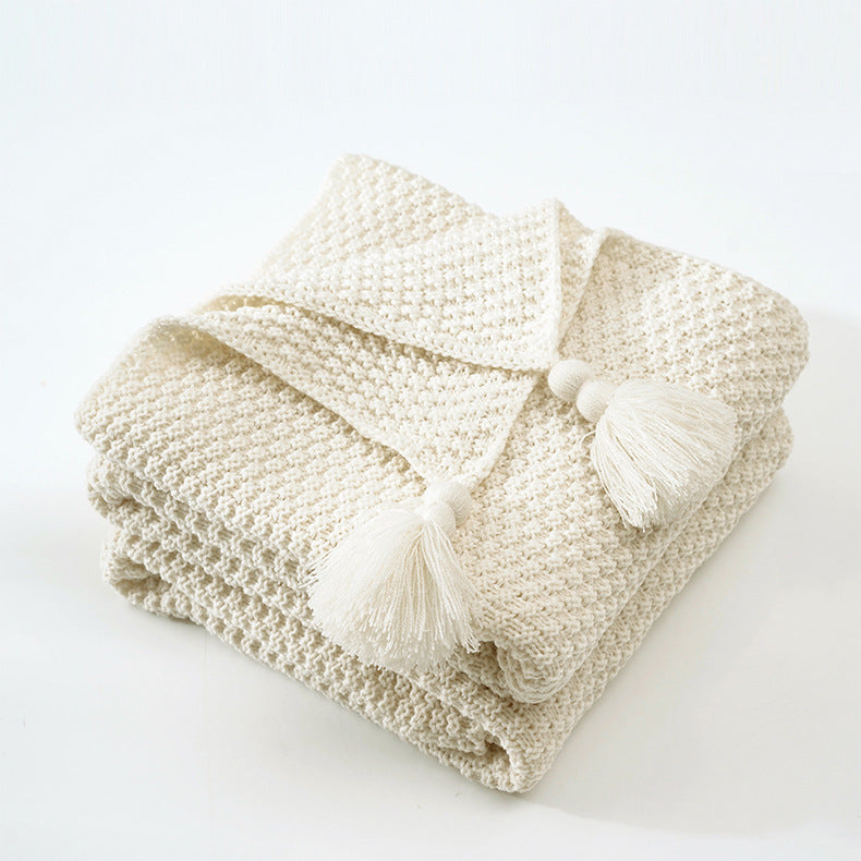 Cozy Woven Throw Blanket with Tassel Edges in Five Colours | Woven Softness with Tassel Edges | Throw Blankets