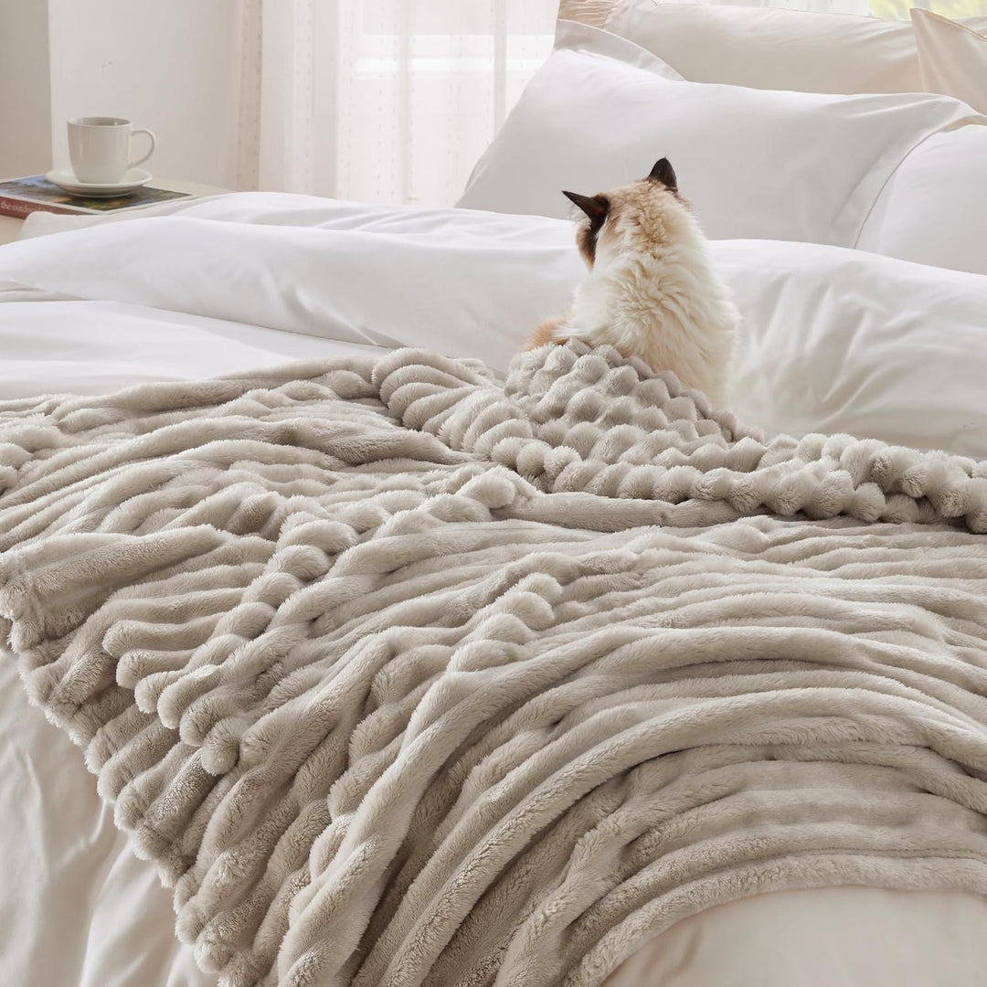 Cozy Plush Throw Blanket in Five Colours and Extra Large Size | Plush Choices from Small to XL | Throw Blankets