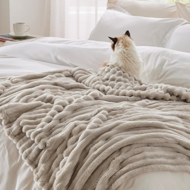 Cozy Plush Throw Blanket in Five Colours and Extra Large Size | Plush Choices from Small to XL | Throw Blankets