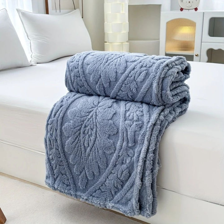 Geometric Jacquard Fleece Throw Blanket in Eight Colours, Four Sizes | French Style Fleece, Soft and Washable | Throw Blankets