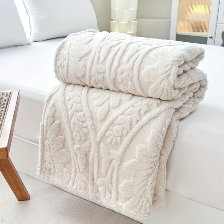 Geometric Jacquard Fleece Throw Blanket in Eight Colours, Four Sizes | French Style Fleece, Soft and Washable | Throw Blankets