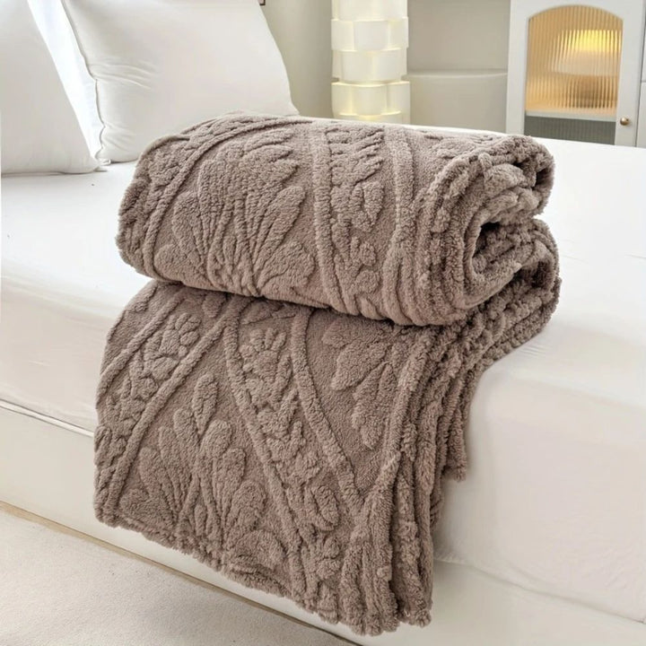 Geometric Jacquard Fleece Throw Blanket in Eight Colours, Four Sizes | French Style Fleece, Soft and Washable | Throw Blankets