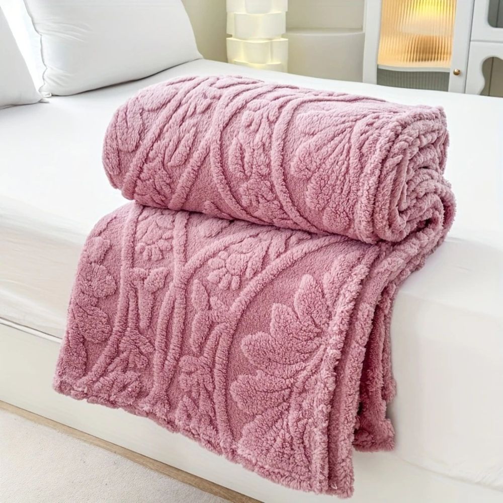 Geometric Jacquard Fleece Throw Blanket in Eight Colours, Four Sizes | French Style Fleece, Soft and Washable | Throw Blankets