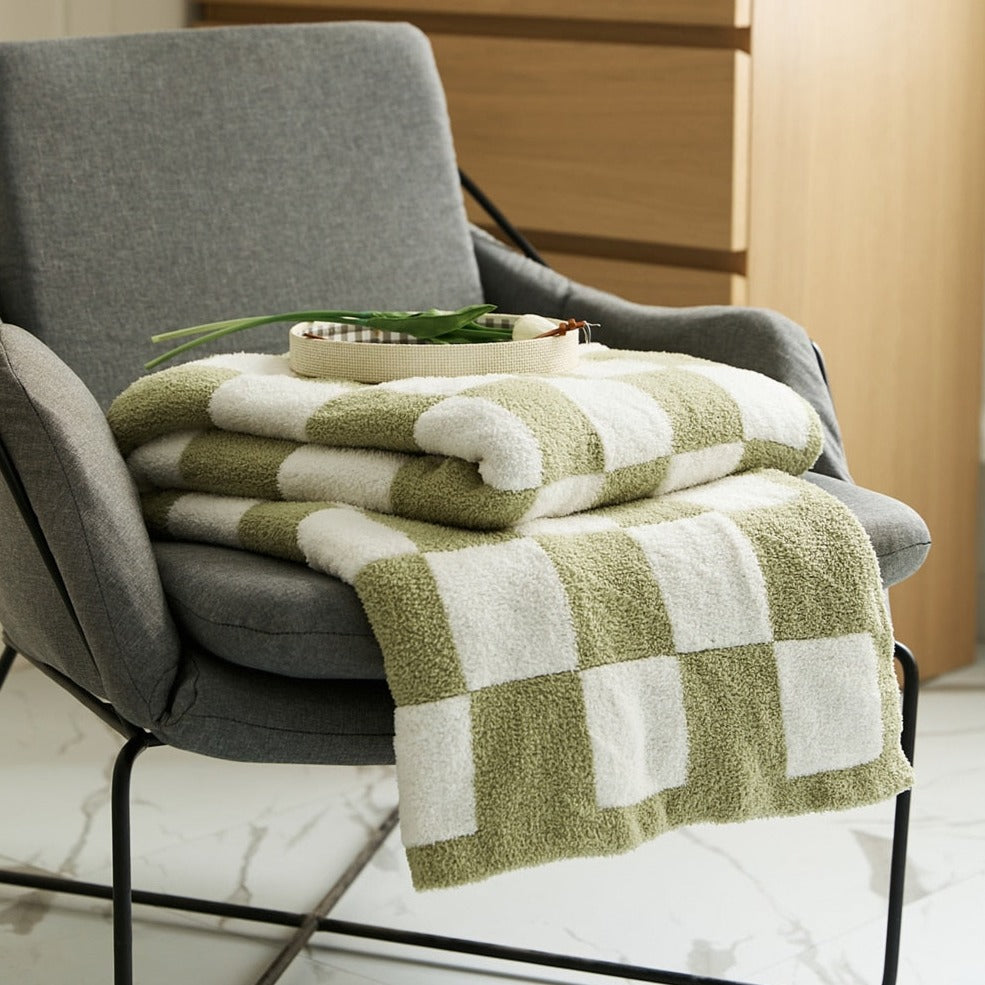 Colourful Checkerboard Polyester Throw Blanket in Three Sizes | Colourful Checks for Cosy Rooms | Throw Blankets