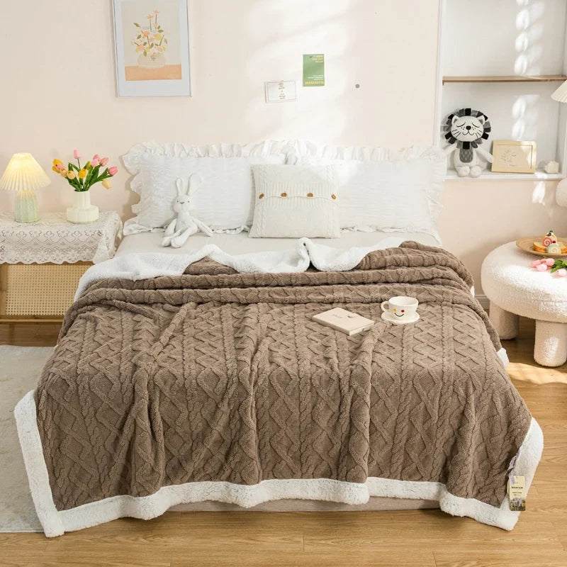 Textured Fleece Throw Blanket with Cosy Sherpa-Style Backing | Cosy Texture on Both Sides | Throw Blankets
