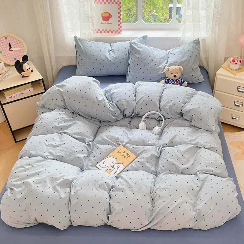 Breathable Soft Cloud Print Bedding Set 4 Piece with Brushed Finish | Fresh Cloud-Print Bedroom Look | Bedding Sets