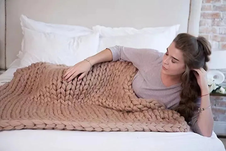 Chunky Knit Wool-Style Throw Blanket for Sofa and Bed in Six Colours | Chunky Knit Texture for Cold Days | Throw Blankets