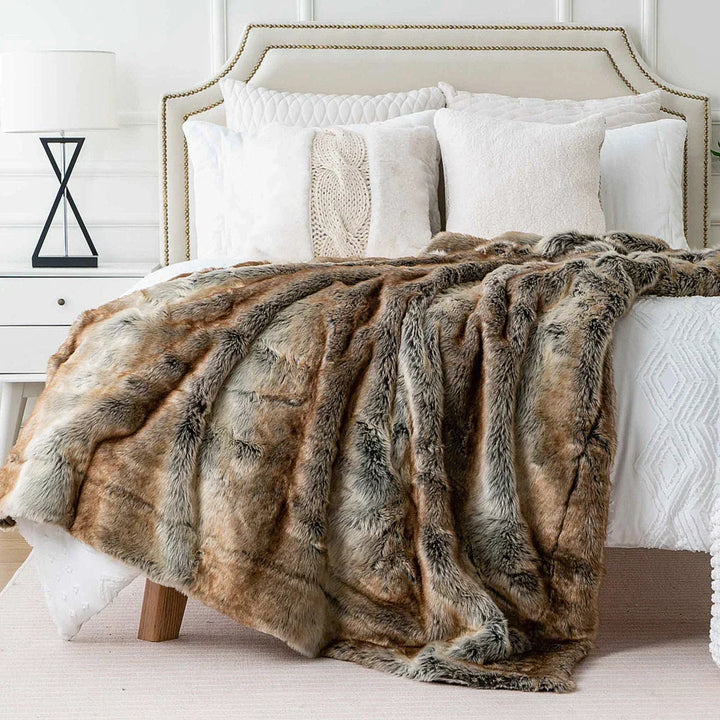 Luxury Faux Fur Throw Blanket for Sofa and Bedroom, Two Sizes | Thick Faux Fur for Cosy Rooms | Throw Blankets