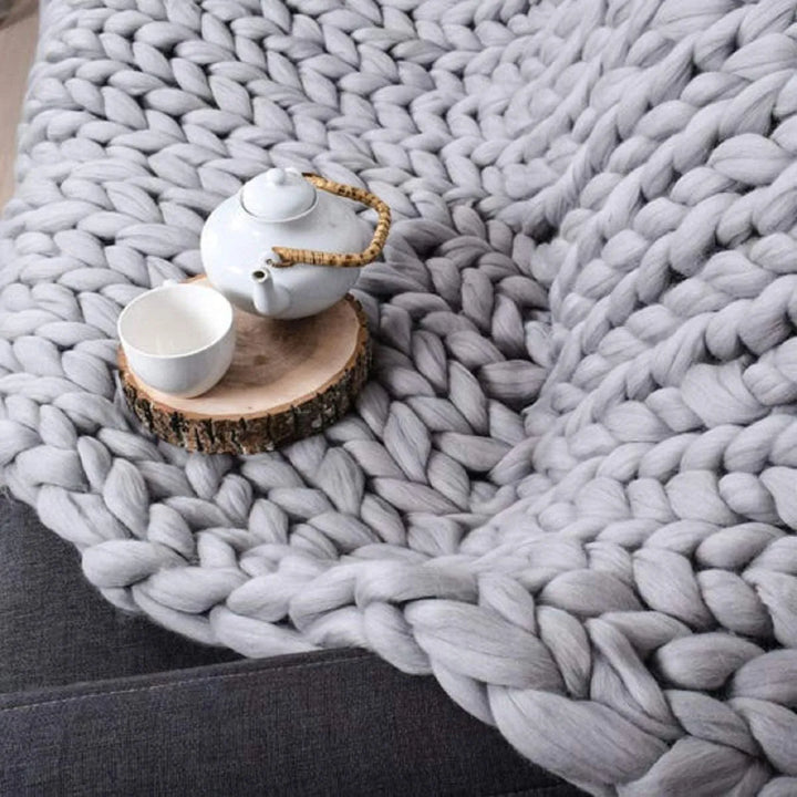 Chunky Knit Wool-Style Throw Blanket for Sofa and Bed in Six Colours | Chunky Knit Texture for Cold Days | Throw Blankets