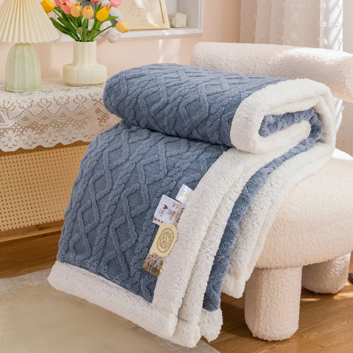 Textured Fleece Throw Blanket with Cosy Sherpa-Style Backing | Cosy Texture on Both Sides | Throw Blankets