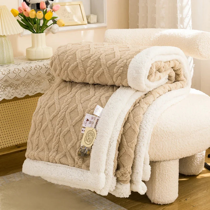 Textured Fleece Throw Blanket with Cosy Sherpa-Style Backing | Cosy Texture on Both Sides | Throw Blankets