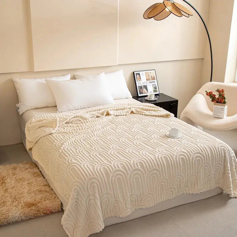 Roman Luxe Jacquard Column Pattern Plush Blanket for Sofa and Bed | Elegant Warmth for Sofa and Bed | Throw Blankets