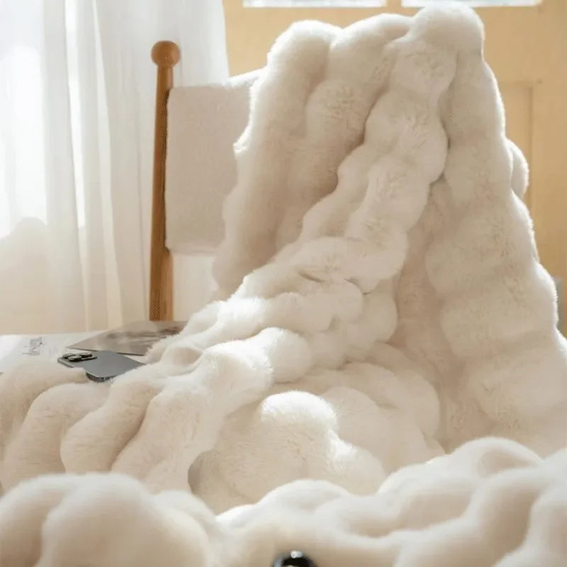 Reversible Faux Fur Winter Blanket with Checkered Design | Double-Sided Faux Fur Softness | Throw Blankets