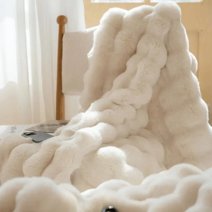 Reversible Faux Fur Winter Blanket with Checkered Design | Double-Sided Faux Fur Softness | Throw Blankets