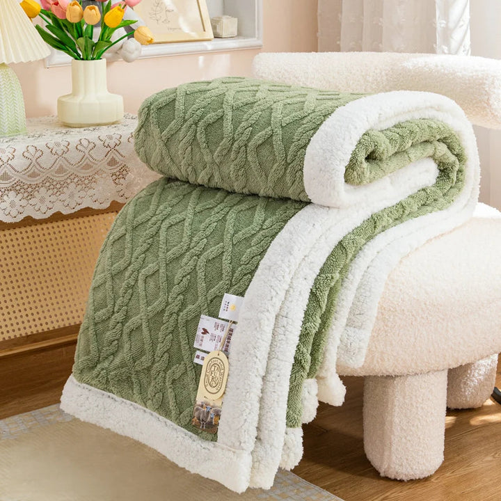 Textured Fleece Throw Blanket with Cosy Sherpa-Style Backing | Cosy Texture on Both Sides | Throw Blankets
