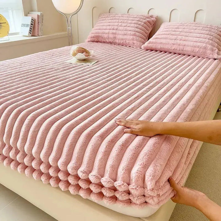 Luxury Faux Fur Fitted Bed Sheet with Deep Pockets, Three Sizes | Plush Deep-Pocket Fitted Sheet | Fitted Sheets