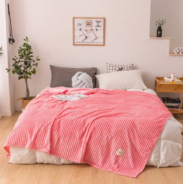 Cozy Flannel Blanket in Six Colours for Autumn and Winter | Soft Flannel for Snug Nights | Throw Blankets