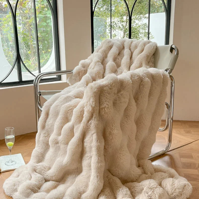 Reversible Faux Fur Winter Blanket with Checkered Design | Double-Sided Faux Fur Softness | Throw Blankets