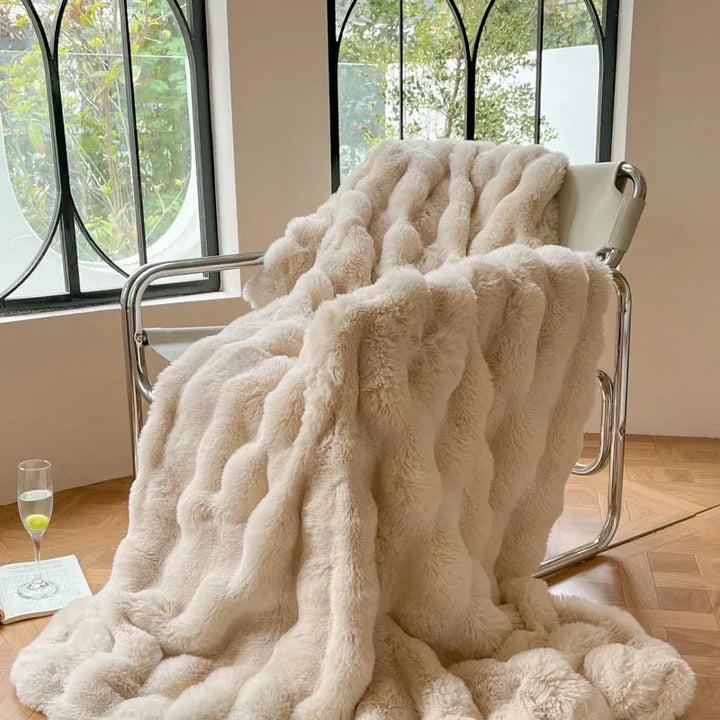 Reversible Faux Fur Winter Blanket with Checkered Design | Double-Sided Faux Fur Softness | Throw Blankets