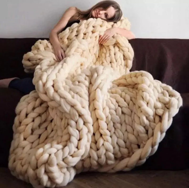 Chunky Knit Wool-Style Throw Blanket for Sofa and Bed in Six Colours | Chunky Knit Texture for Cold Days | Throw Blankets