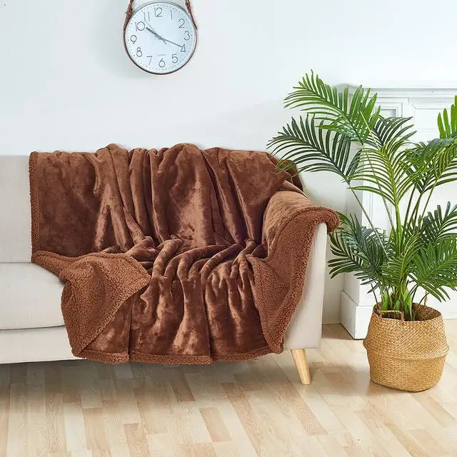 Waterproof Coral Fleece Nylon Blanket for Picnic, Travel and Home | Waterproof Fleece for Picnic and Travel | Throw Blankets