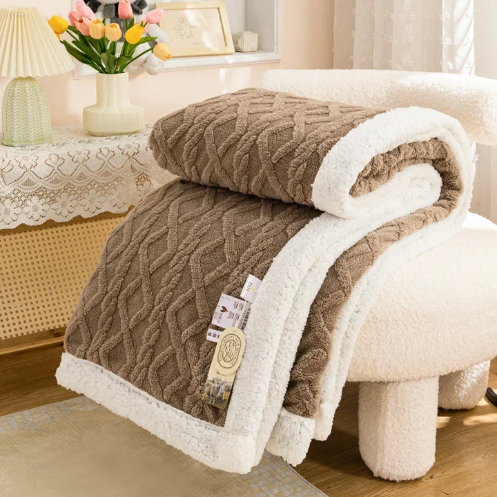 Textured Fleece Throw Blanket with Cosy Sherpa-Style Backing | Cosy Texture on Both Sides | Throw Blankets