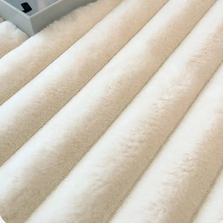 Luxury Faux Fur Fitted Bed Sheet with Deep Pockets, Three Sizes | Plush Deep-Pocket Fitted Sheet | Fitted Sheets