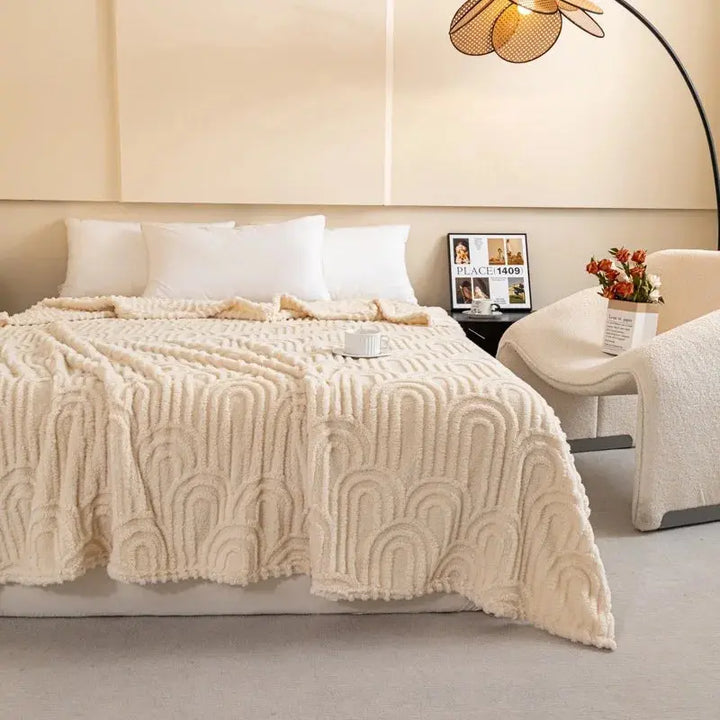 Roman Luxe Jacquard Column Pattern Plush Blanket for Sofa and Bed | Elegant Warmth for Sofa and Bed | Throw Blankets