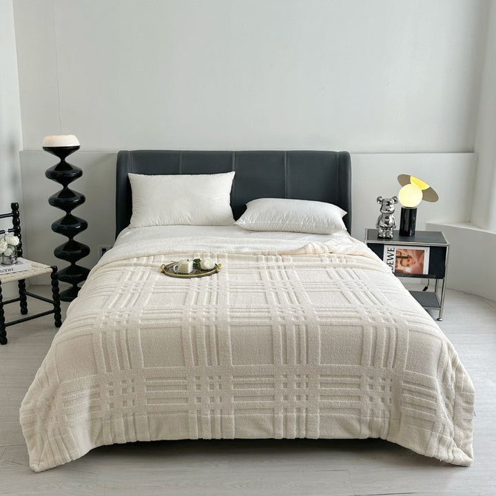Embossed Grid Plaid Winter Blanket, Double-Layer Soft Microfiber | Embossed Grid Texture, Cosy Warmth | Throw Blankets