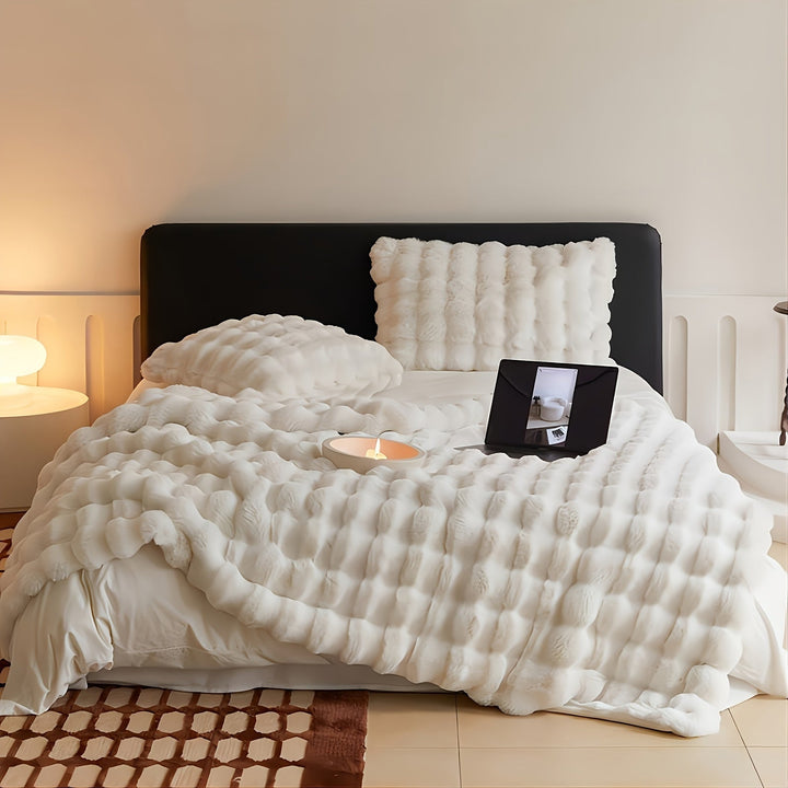 Premium Milk Fleece Throw Blanket with Rabbit Fur Feel | Rabbit-Soft Fleece for Every Season | Throw Blankets