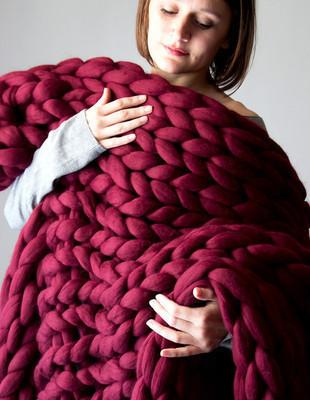 Super Thick Chunky Knit Blanket in Soft Microfibre Blend, Six Colours | Super-Chunky Knit for Snuggling | Throw Blankets