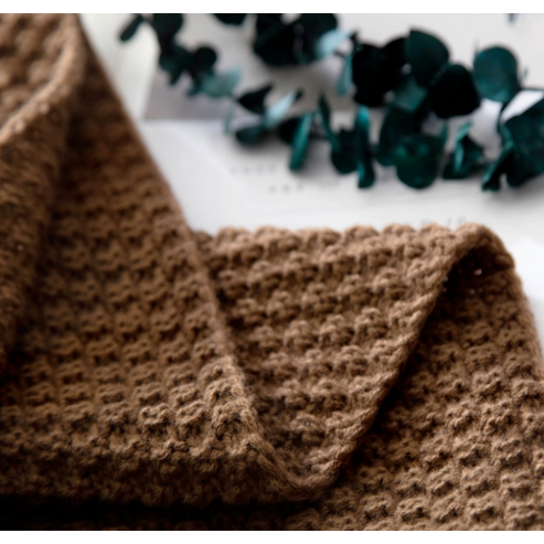 Chunky Waffle Knit Throw Blanket with Pom-Pom Tassels, 130 x 170 cm | Waffle Knit Throw with Pom-Poms | Throw Blankets