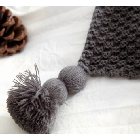 Chunky Waffle Knit Throw Blanket with Pom-Pom Tassels, 130 x 170 cm | Waffle Knit Throw with Pom-Poms | Throw Blankets