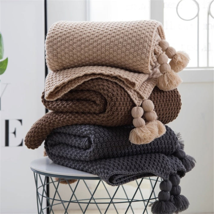 Chunky Waffle Knit Throw Blanket with Pom-Pom Tassels, 130 x 170 cm | Waffle Knit Throw with Pom-Poms | Throw Blankets