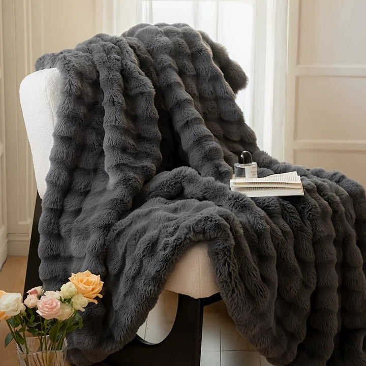 Premium Milk Fleece Throw Blanket with Rabbit Fur Feel | Rabbit-Soft Fleece for Every Season | Throw Blankets