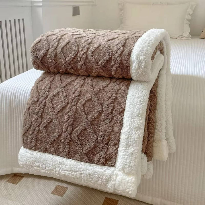 Double-Sided Fleece Blanket with Textured Taffeta and Fluffy Lamb Wool Faces | Two Fleece Sides, One Cosy Blanket | Throw Blankets
