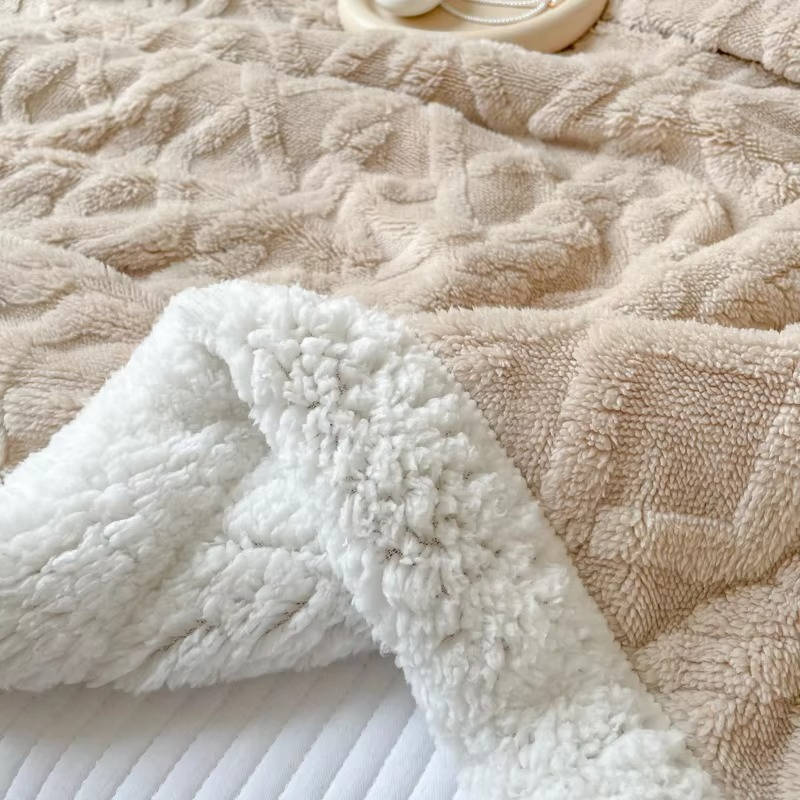 Double-Sided Fleece Blanket with Textured Taffeta and Fluffy Lamb Wool Faces | Two Fleece Sides, One Cosy Blanket | Throw Blankets