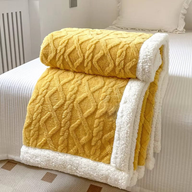 Double-Sided Fleece Blanket with Textured Taffeta and Fluffy Lamb Wool Faces | Two Fleece Sides, One Cosy Blanket | Throw Blankets