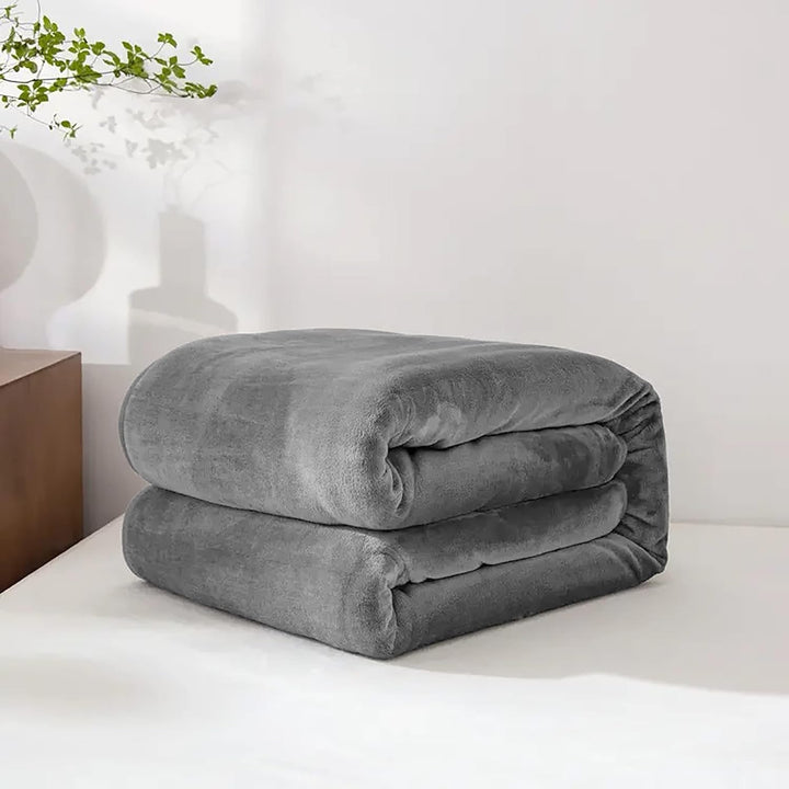 Faux Fur Mink Fleece Throw Blanket in Five Bed Sizes, Hypoallergenic | Mink-Look Fleece, Five Sizes | Throw Blankets