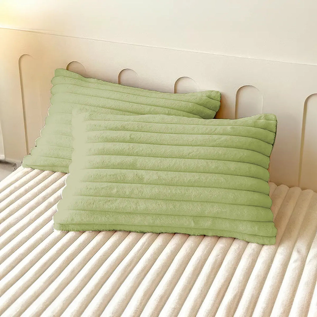 Luxury Faux Fur Pillowcase Set with Velvet-Like Plush Finish, 48x74cm, 2 Pcs | Fluffy Matching Pillowcases | Pillowcases