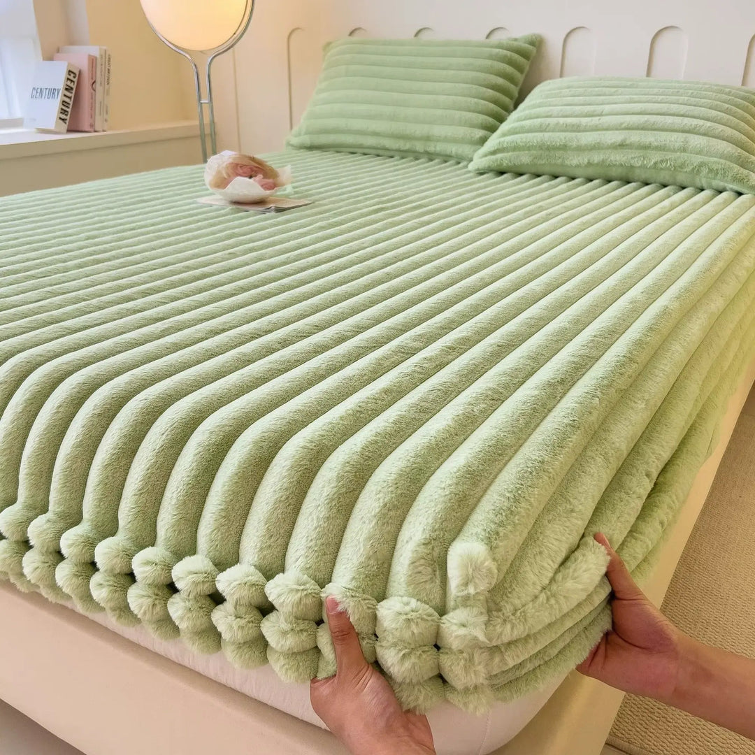 Luxury Faux Fur Fitted Bed Sheet with Deep Pockets, Three Sizes | Plush Deep-Pocket Fitted Sheet | Fitted Sheets