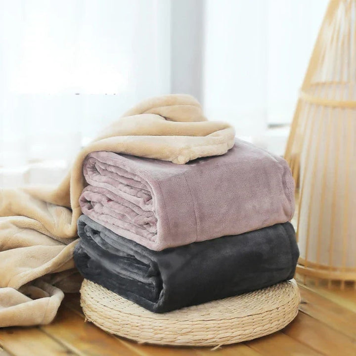 USB Heated Fleece Blanket with Button Controller and Drawstring Bag | USB Heated Blanket, Packs Away | Heated Blankets
